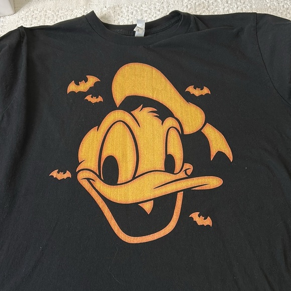 Disney Donald Duck Black &‎ Orange Donald T-Shirt Size Large - Picture 6 of 6